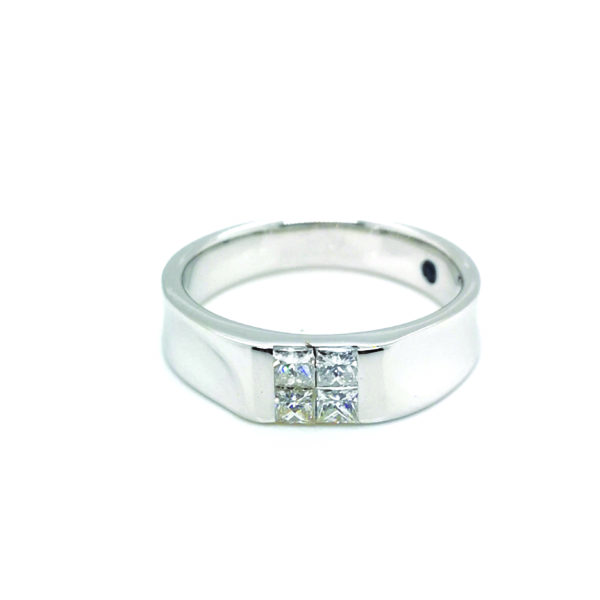 18K White Gold Diamond Blue Sapphire Ring