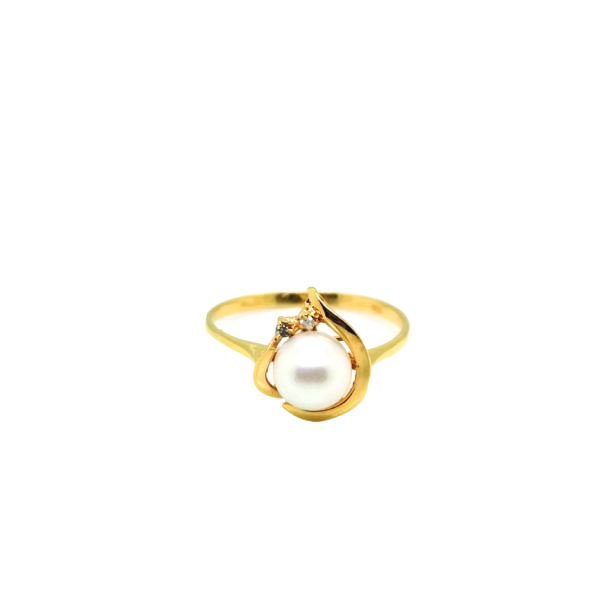 18K Yellow Gold Diamond Pearl Ring