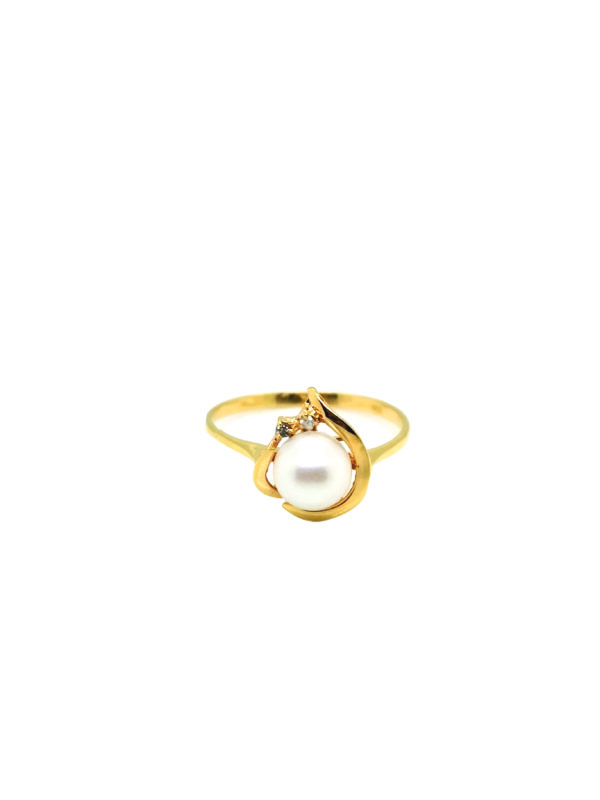 18K Yellow Gold Diamond Pearl Ring