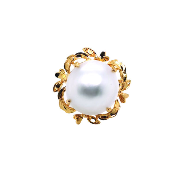 20K Yellow Gold Mother Of Pearl Ring