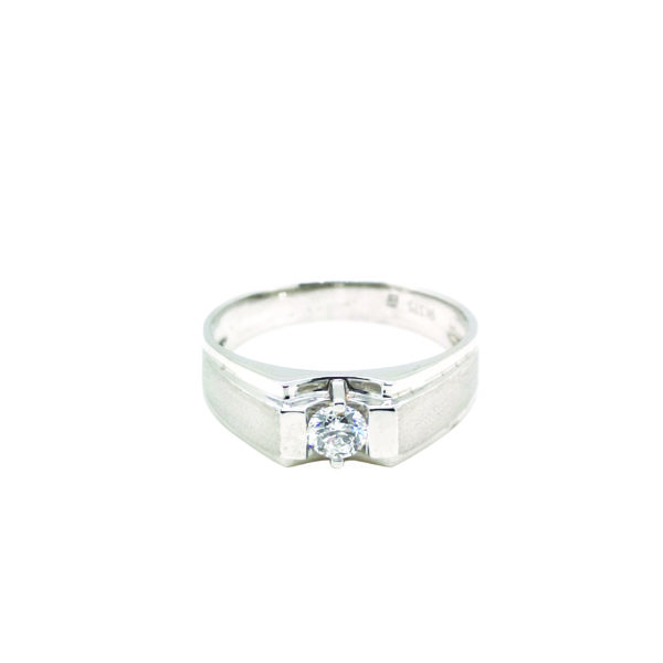 9K White Gold Diamond Ring
